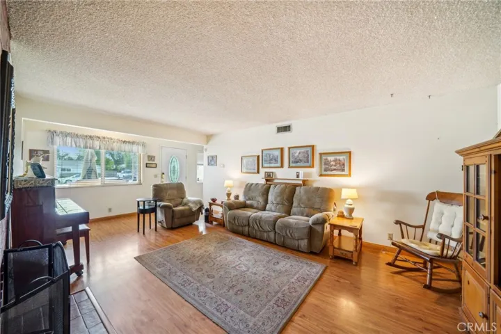 4735 Linwood Place, Riverside, California 92506