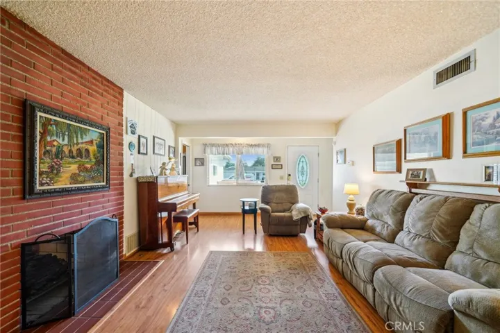 4735 Linwood Place, Riverside, California 92506