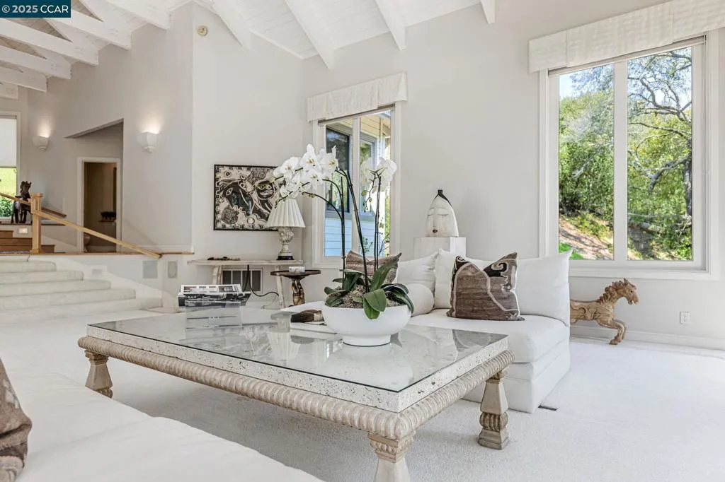 4 Julianna Ct, Moraga, California 94556 home-pic-7