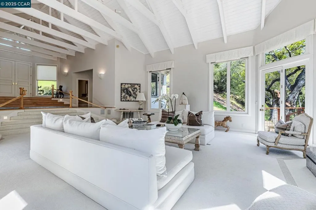 4 Julianna Ct, Moraga, California 94556 home-pic-4