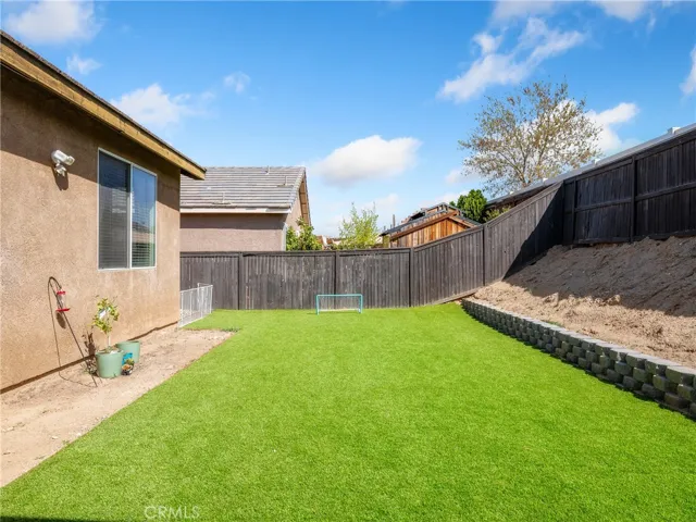 13873 Plantain Street, Hesperia, California 92344