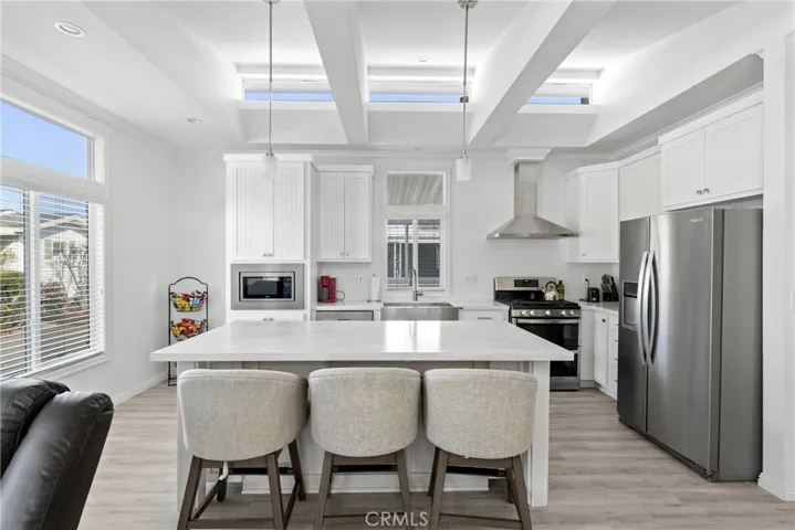 Kitchen clerestory dormer. island bar