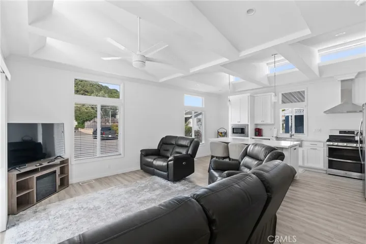 Living room clerestory dormer