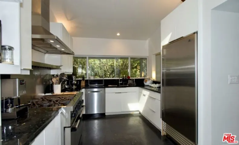 8515 Allenwood Road, Los Angeles, California 90046