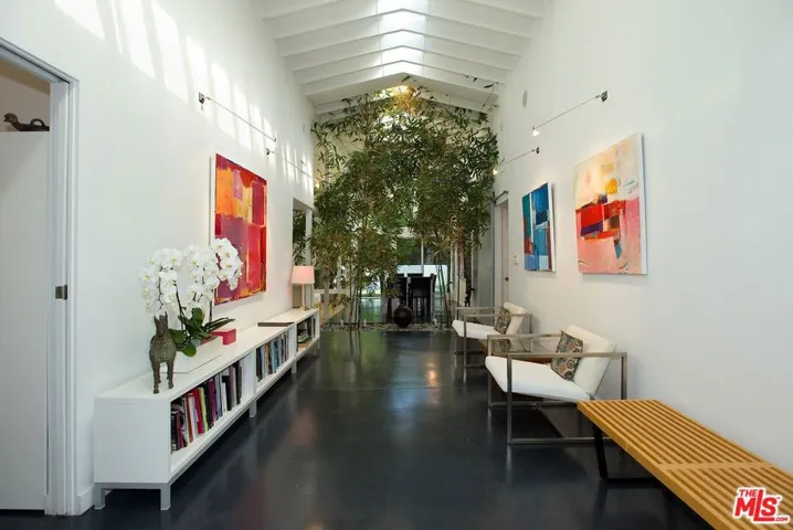 8515 Allenwood Road, Los Angeles, California 90046