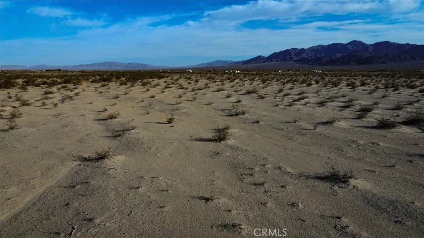 703 Shannon Road E, 29 Palms, California 92277
