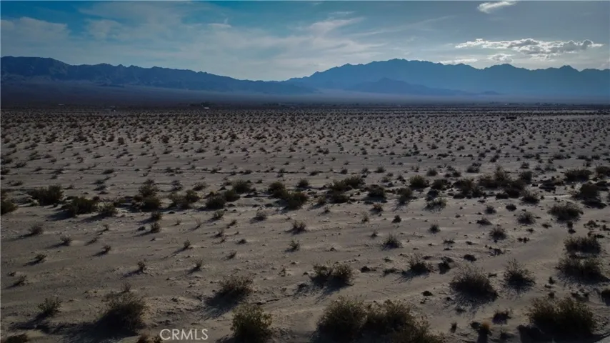 703 Shannon Road E, 29 Palms, California 92277