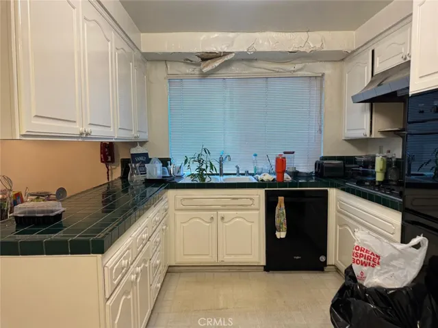 10345 Oso Avenue, Chatsworth, California 91311