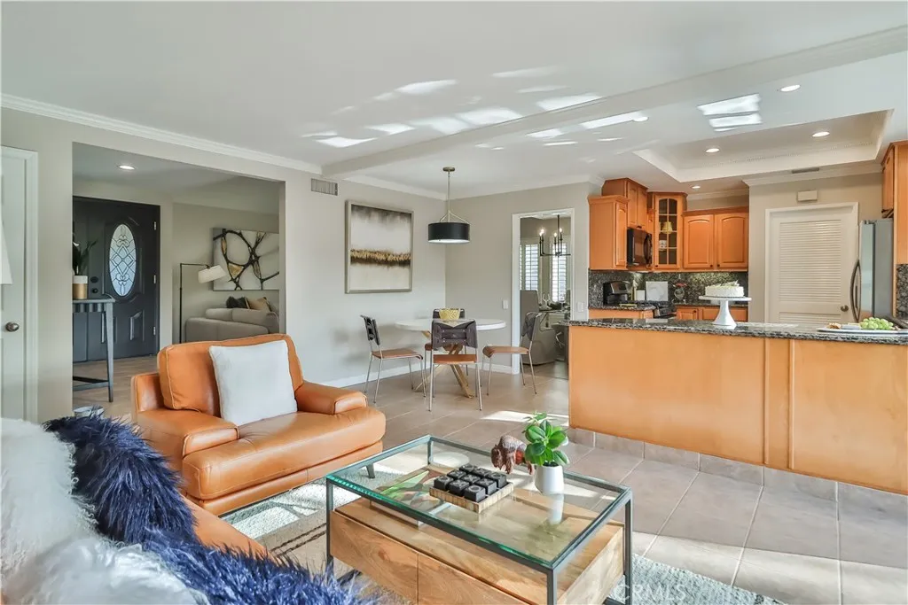 2747 Granvia Place, Thousand Oaks, California 91360 home-pic-18