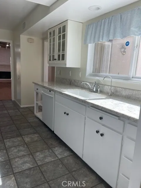 9 Chicory Way, Irvine, California 92612 home-pic-25