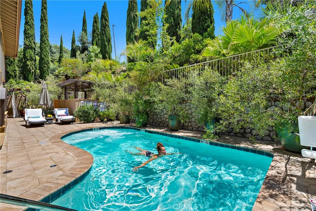 21095 Raquel Road, Laguna Beach, California 92651 home-pic-4