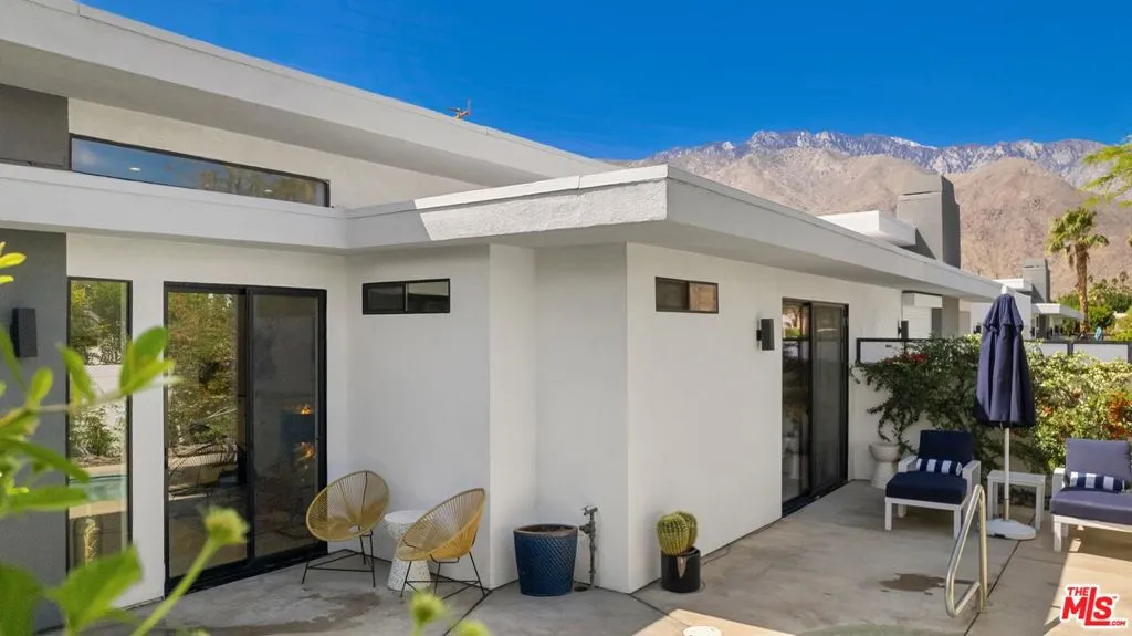 655 E Chuckwalla Road, Palm Springs, California 92262 home-pic-15