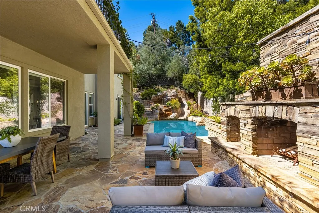 2107 Lemon Heights Drive, Santa Ana, California 92705 home-pic-70