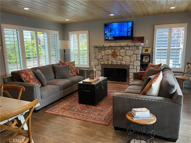 300 Bret Harte Road, Lake Arrowhead, California 92352