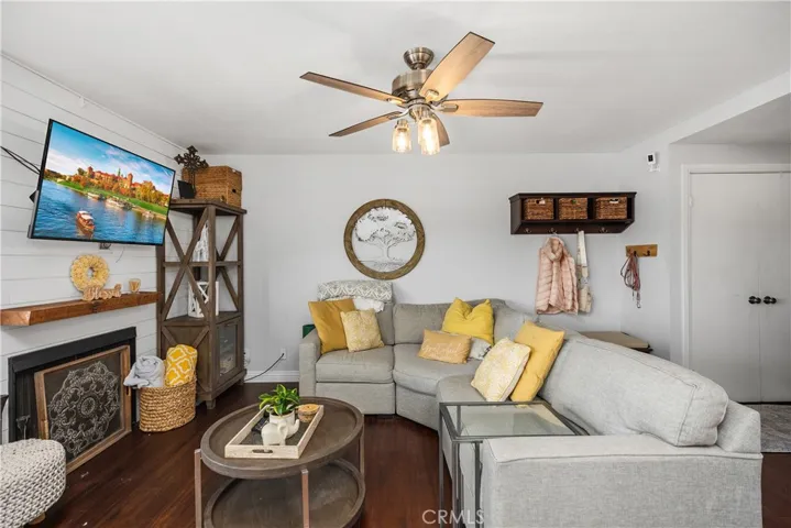 7112 Apricot Drive 7112, Irvine, California 92618