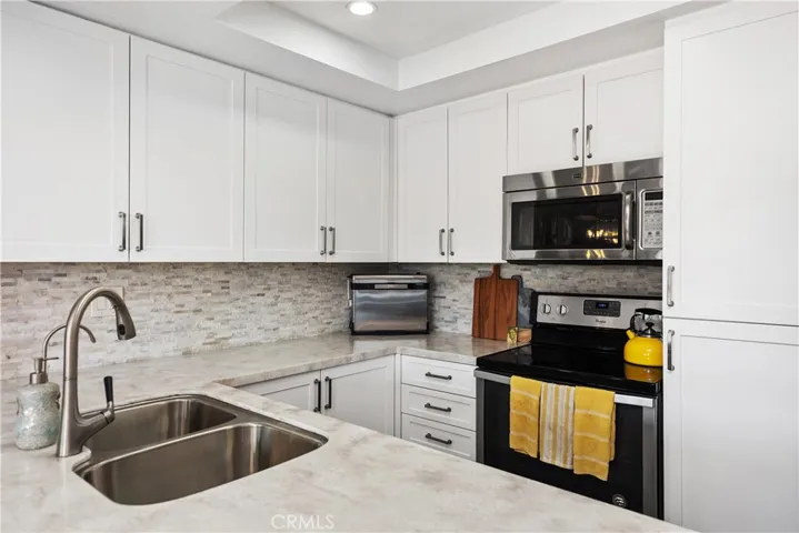 7112 Apricot Drive 7112, Irvine, California 92618