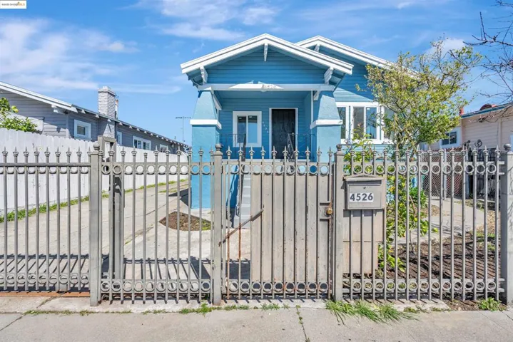 4526 Bond St, Oakland, California 94601
