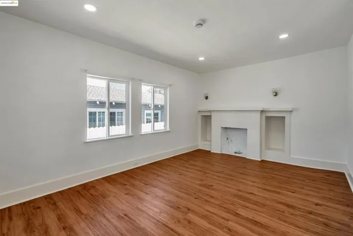 4526 Bond St, Oakland, California 94601
