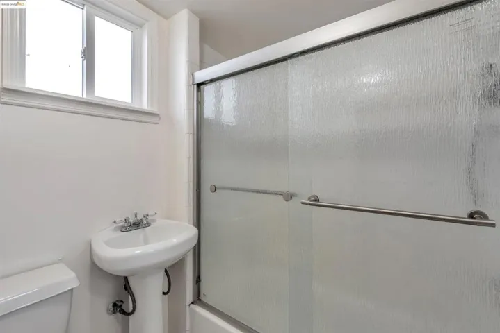 4526 Bond St, Oakland, California 94601