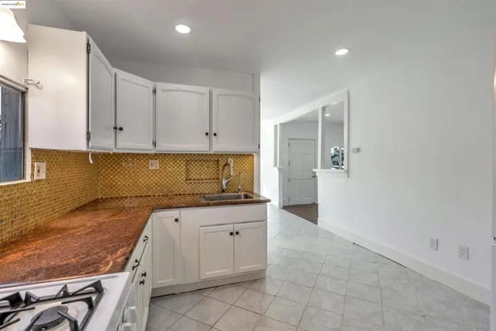 4526 Bond St, Oakland, California 94601