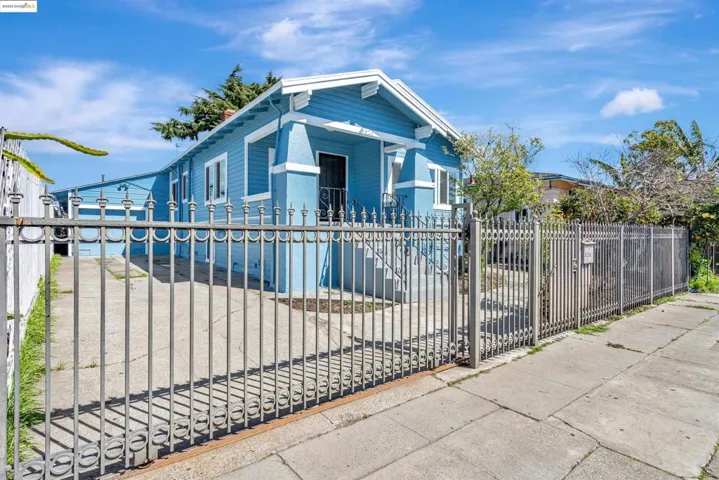 4526 Bond St, Oakland, California 94601