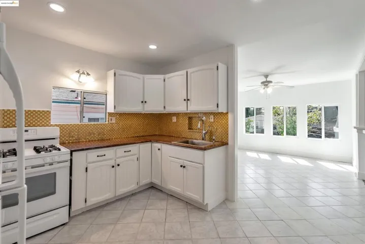 4526 Bond St, Oakland, California 94601