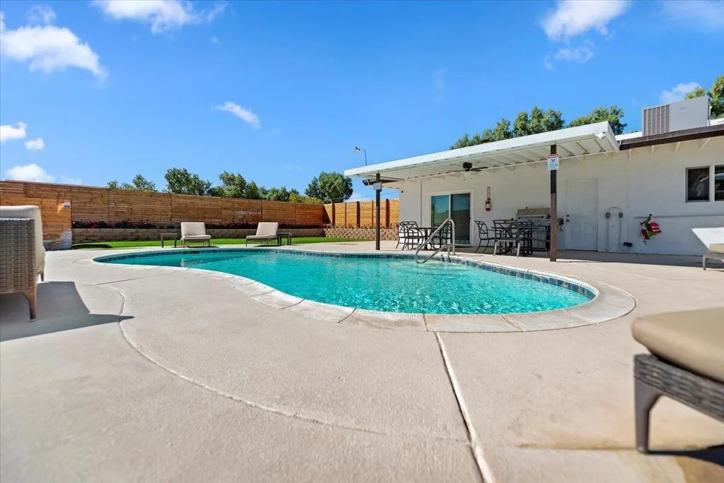 32300 Shadow Mountain Lane, Thousand Palms, California 92276 home-pic-57