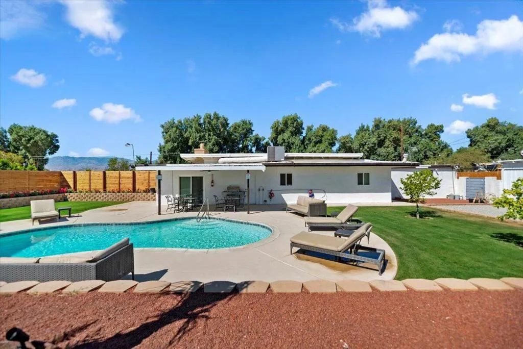 32300 Shadow Mountain Lane, Thousand Palms, California 92276 home-pic-54