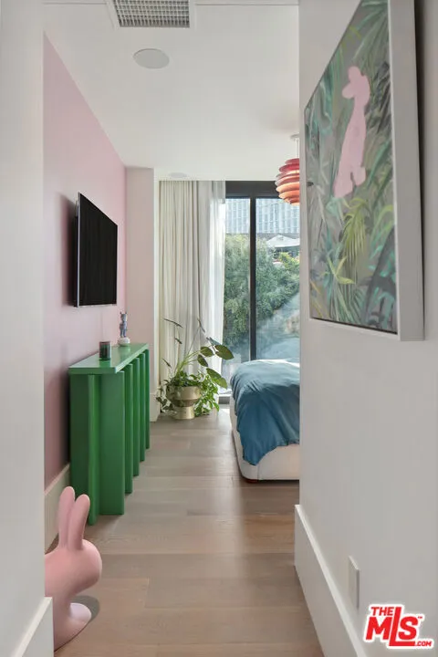 8420 W Sunset Boulevard 504, West Hollywood, California 90069 home-pic-26