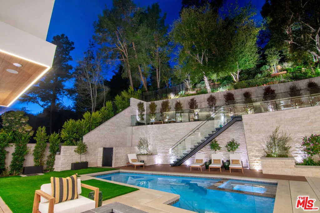 2641 Hutton Drive, Beverly Hills, California 90210 home-pic-53