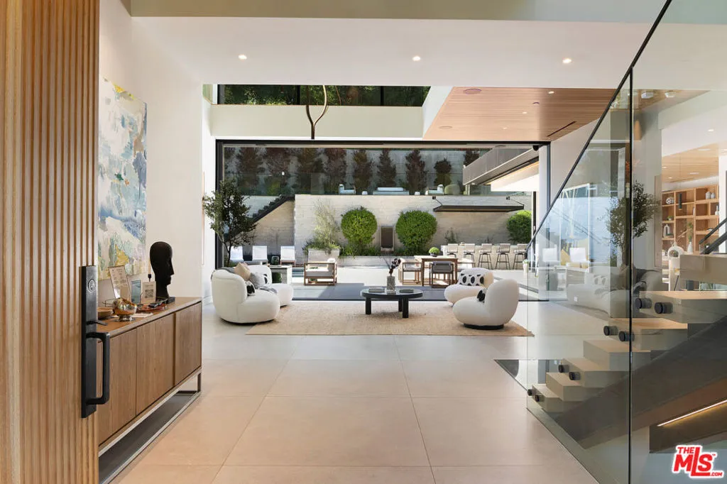 2641 Hutton Drive, Beverly Hills, California 90210 home-pic-10