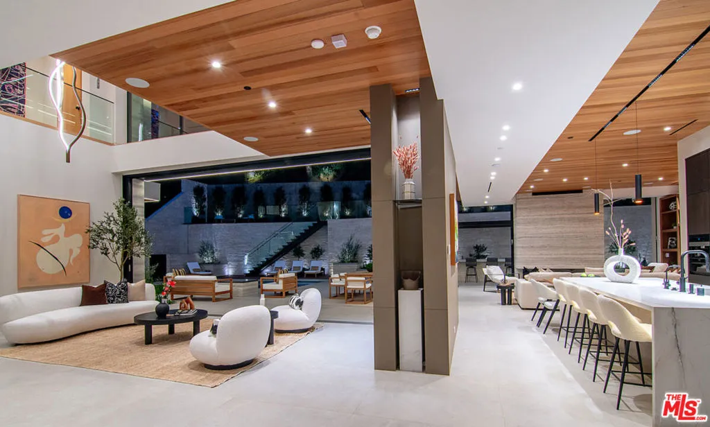 2641 Hutton Drive, Beverly Hills, California 90210 home-pic-15