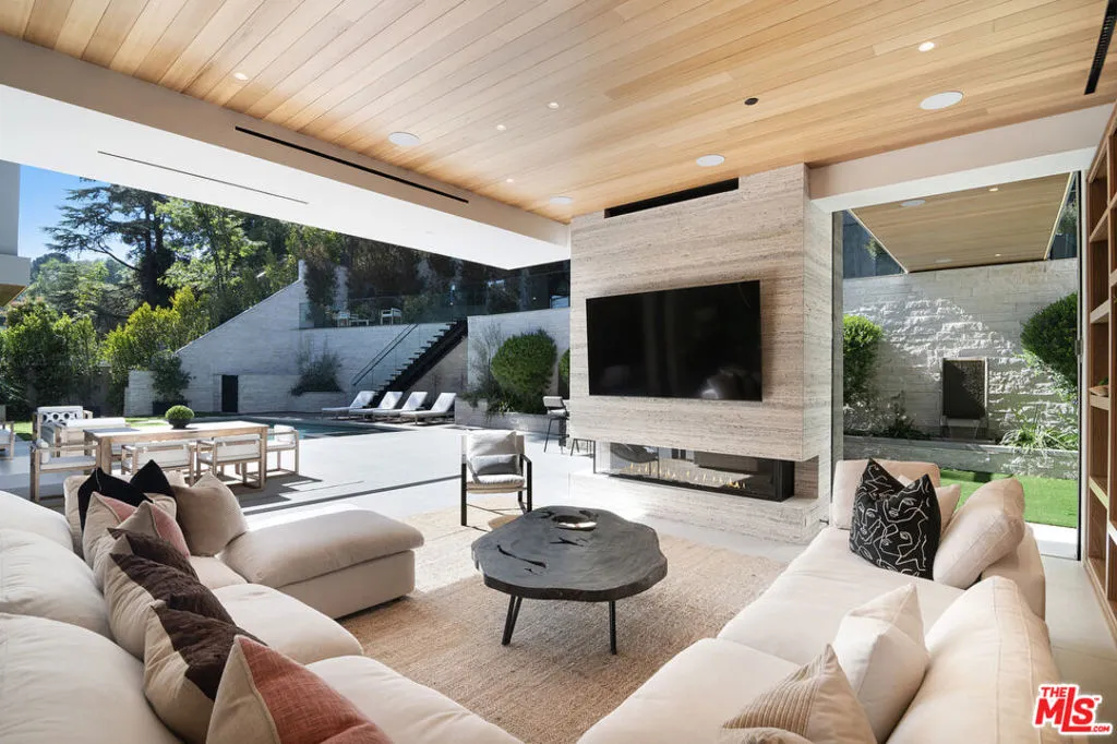 2641 Hutton Drive, Beverly Hills, California 90210 home-pic-19