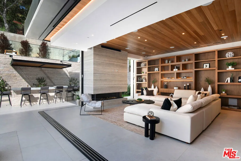 2641 Hutton Drive, Beverly Hills, California 90210 home-pic-17