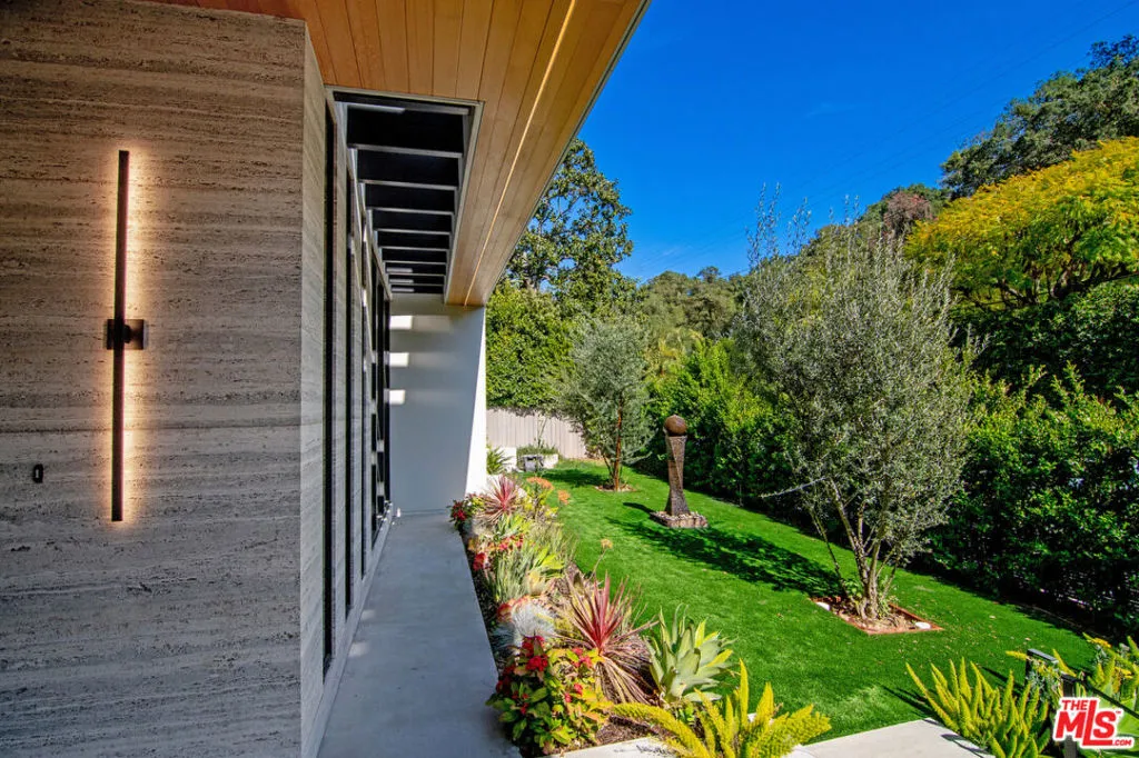 2641 Hutton Drive, Beverly Hills, California 90210 home-pic-6