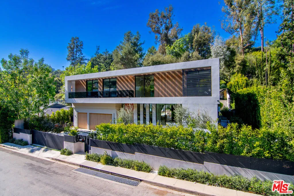 2641 Hutton Drive, Beverly Hills, California 90210 home-pic-64