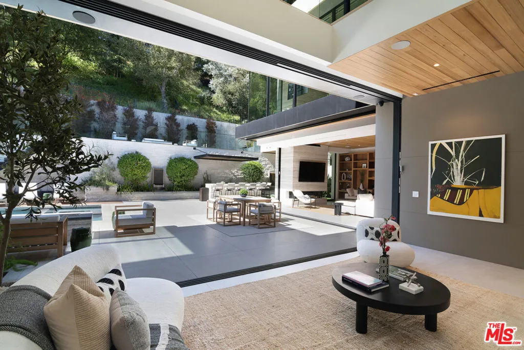 2641 Hutton Drive, Beverly Hills, California 90210 home-pic-13