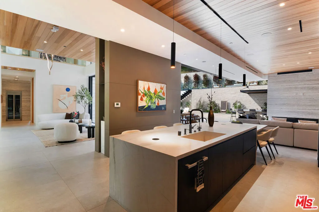 2641 Hutton Drive, Beverly Hills, California 90210 home-pic-22