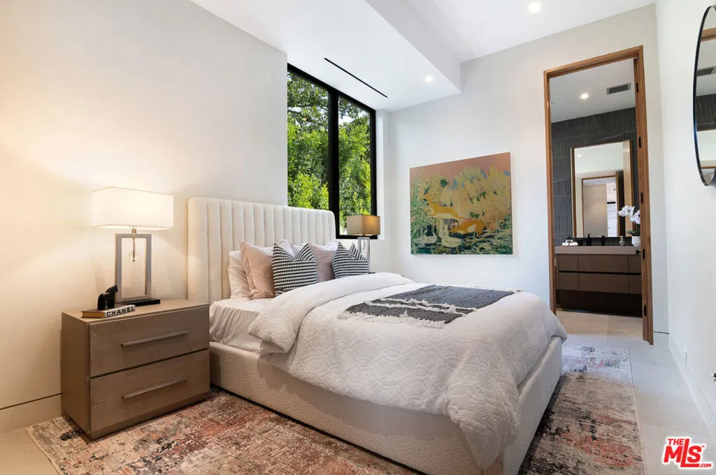2641 Hutton Drive, Beverly Hills, California 90210 home-pic-27