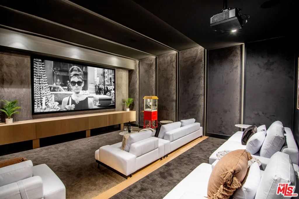 2641 Hutton Drive, Beverly Hills, California 90210 home-pic-39