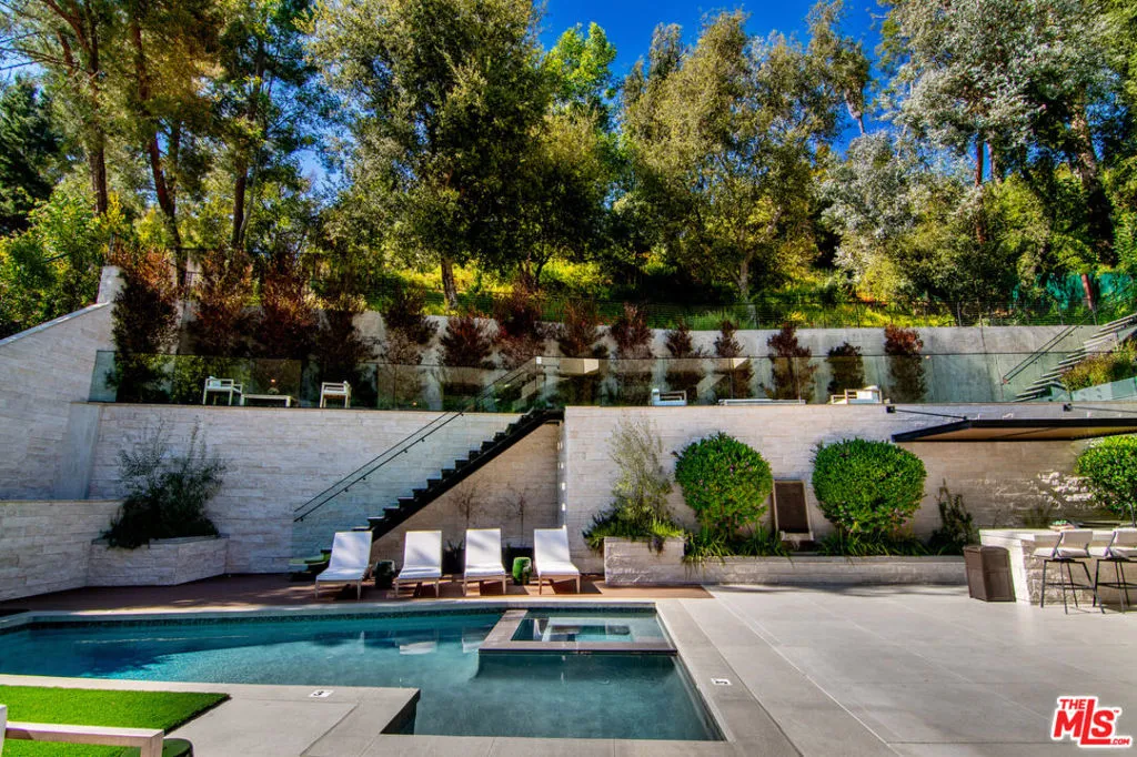2641 Hutton Drive, Beverly Hills, California 90210 home-pic-46