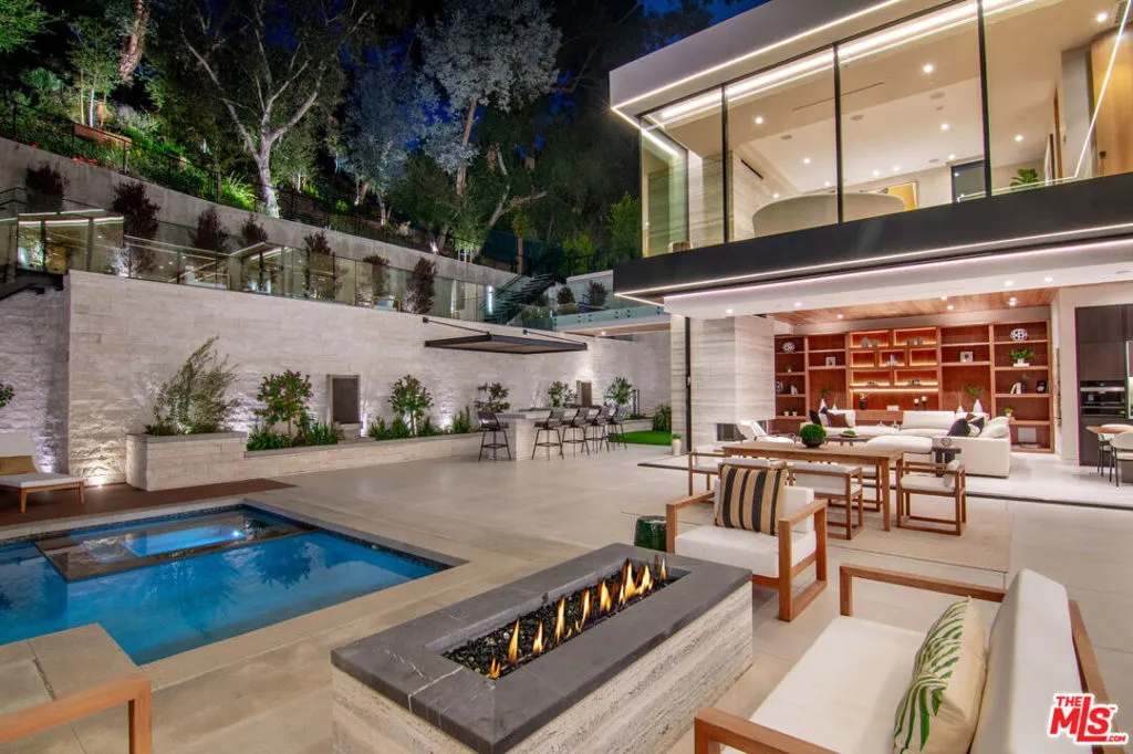 2641 Hutton Drive, Beverly Hills, California 90210 home-pic-54