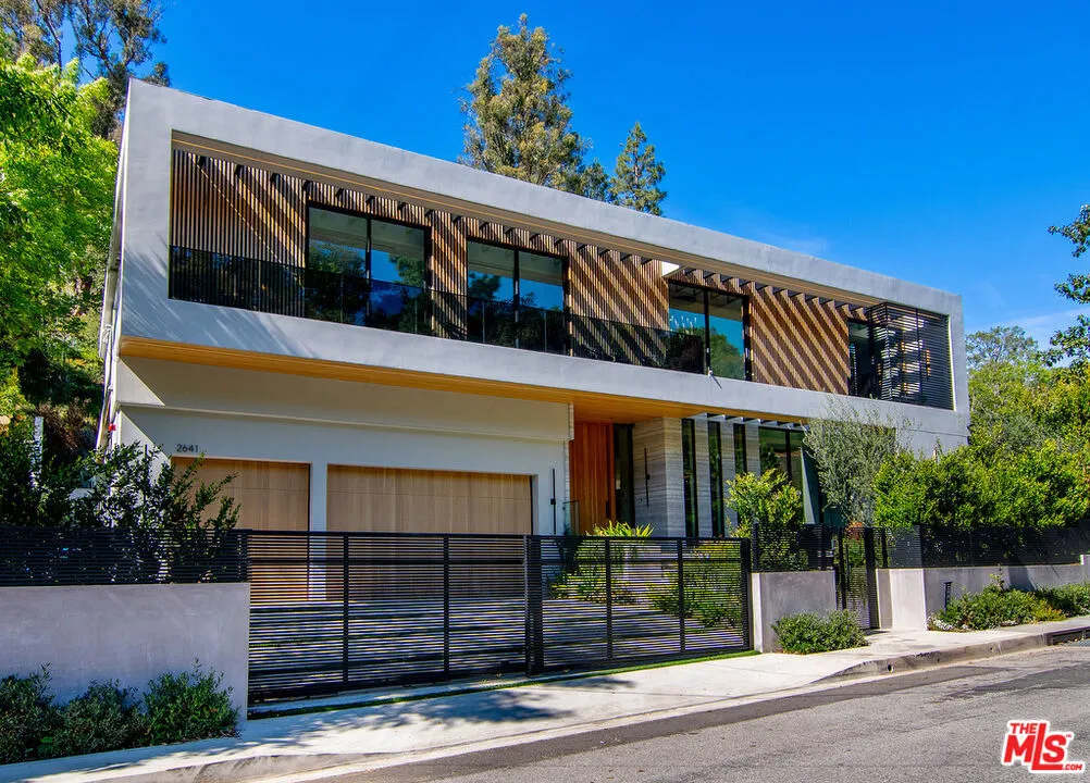 2641 Hutton Drive, Beverly Hills, California 90210 home-pic-5
