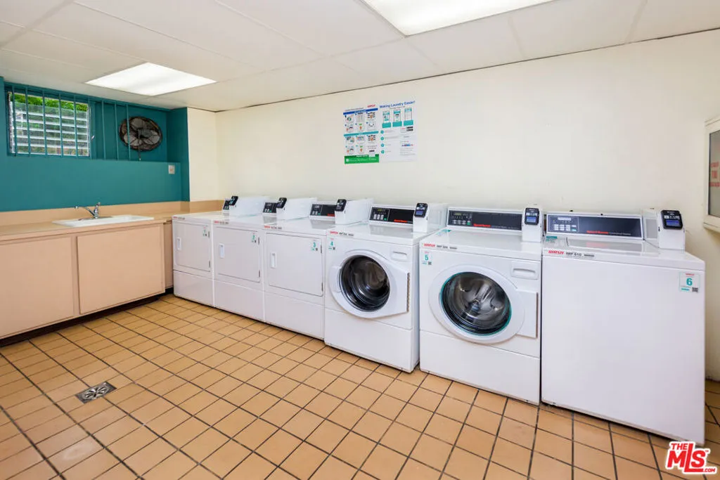 117 S Doheny Drive 409, Los Angeles, California 90048 home-pic-22