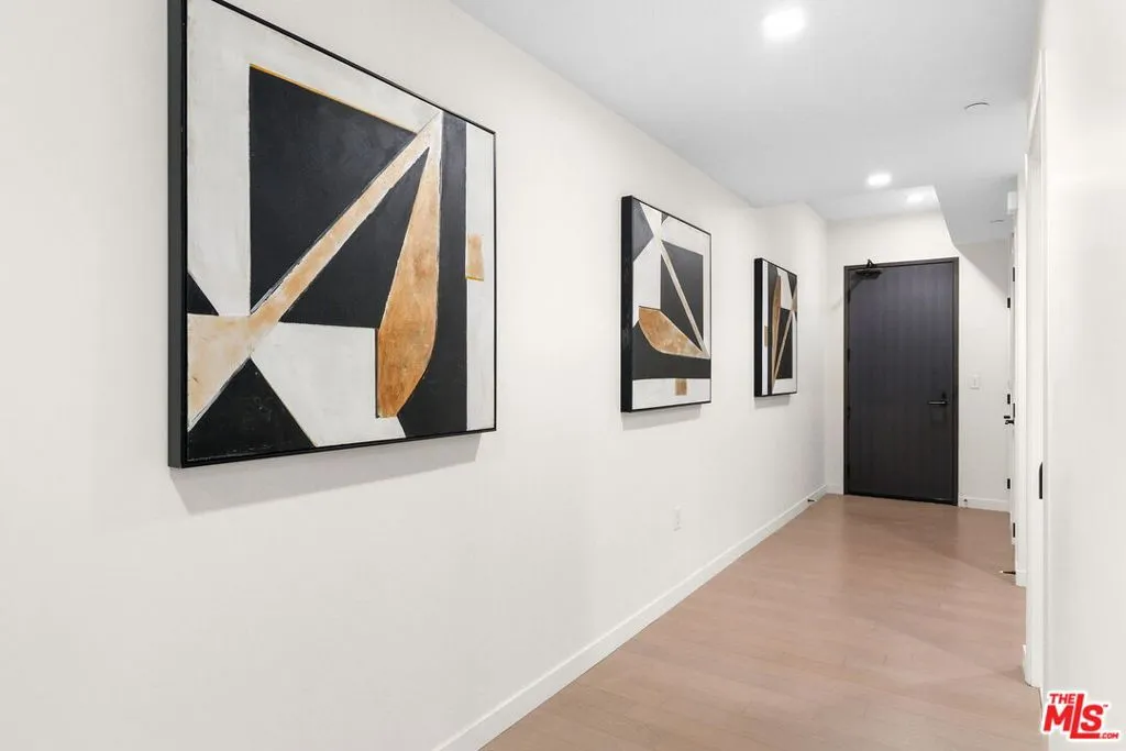 1050 S Grand Avenue 1102, Los Angeles, California 90015 home-pic-14