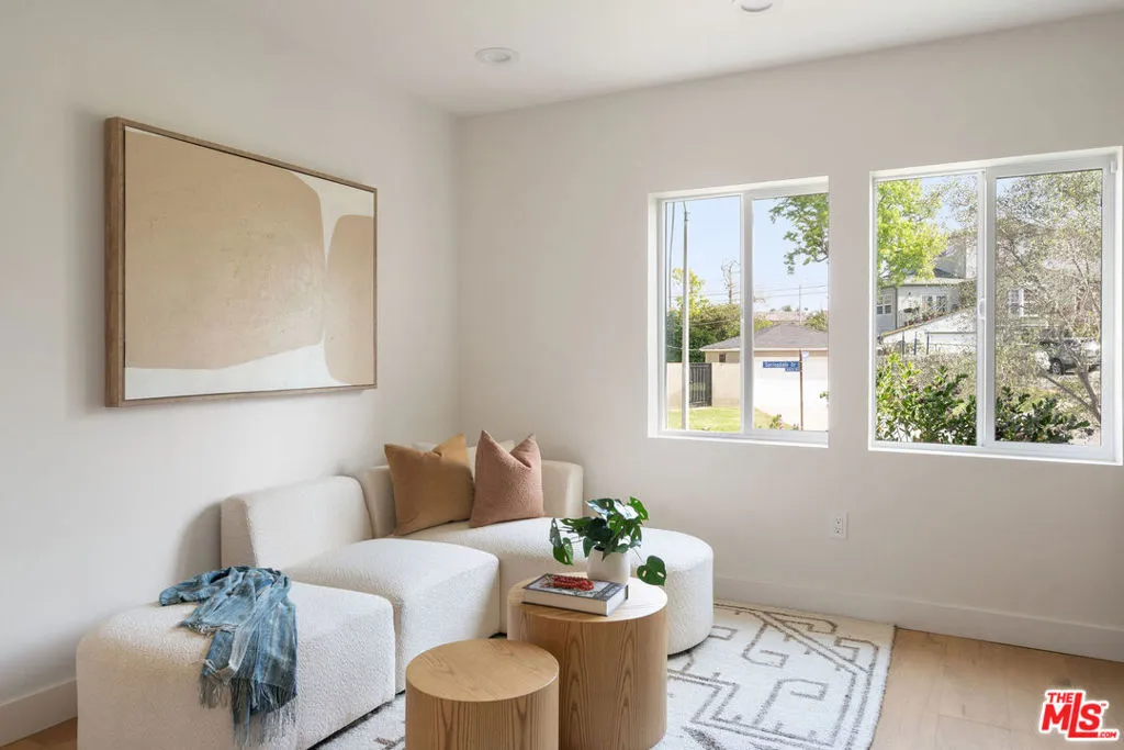 4405 Springdale Drive, Los Angeles, California 90043 home-pic-35