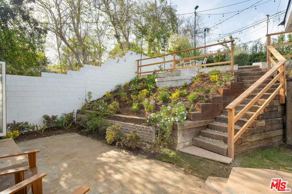 4405 Springdale Drive, Los Angeles, California 90043 home-pic-22