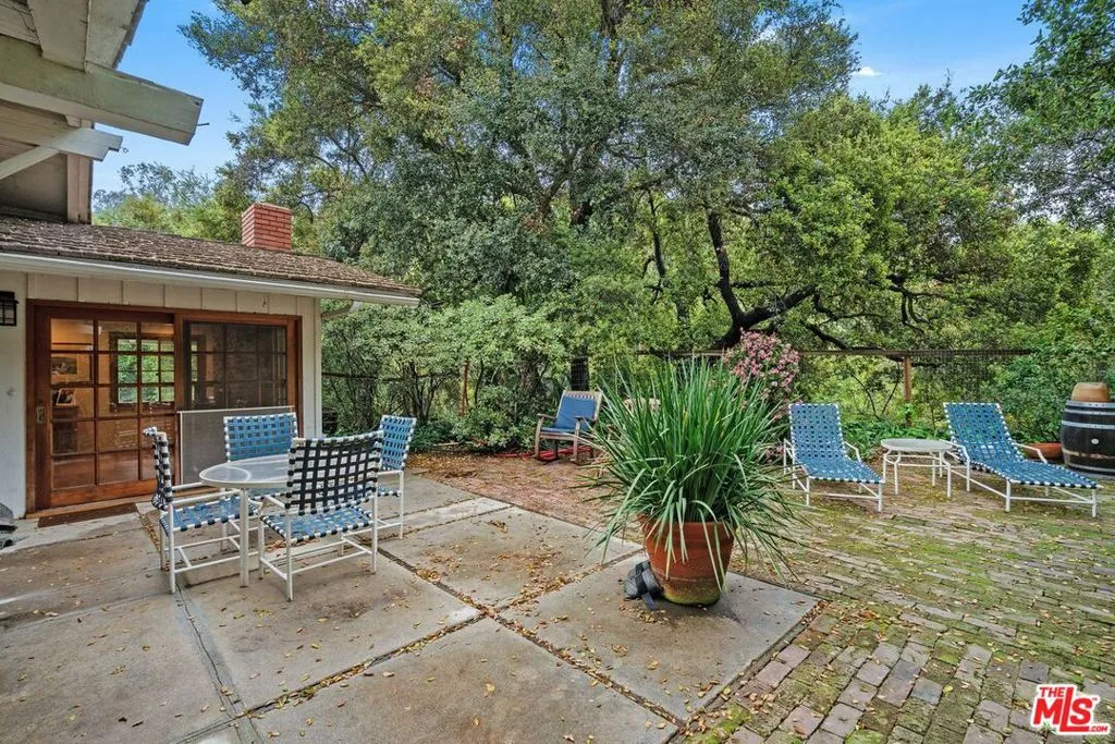 1809 Melhill Way, Los Angeles, California 90049 home-pic-17