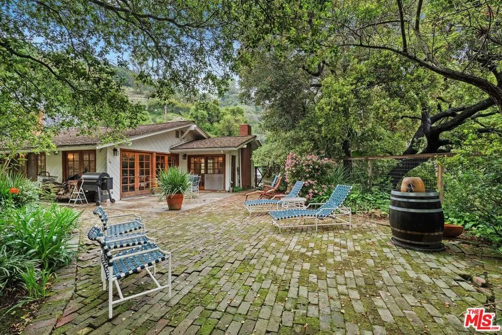 1809 Melhill Way, Los Angeles, California 90049 home-pic-19