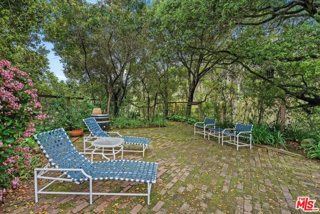 1809 Melhill Way, Los Angeles, California 90049 home-pic-18